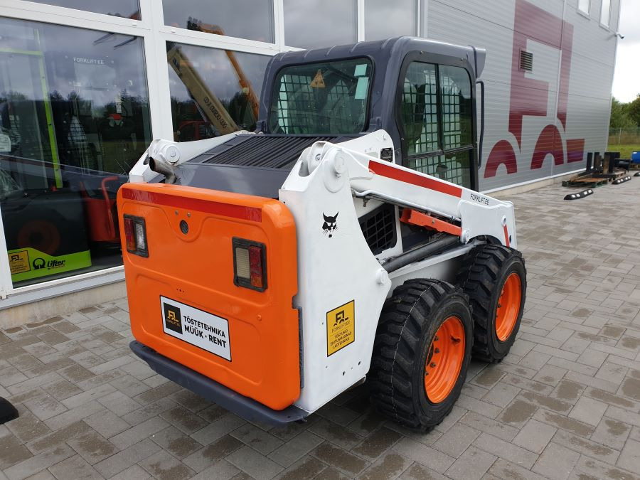 BOBCAT Bobcat S450 - Mini homlokrakodó: 5 kép. BOBCAT Bobcat S450 - Mini homlokrakodó: 5 kép.