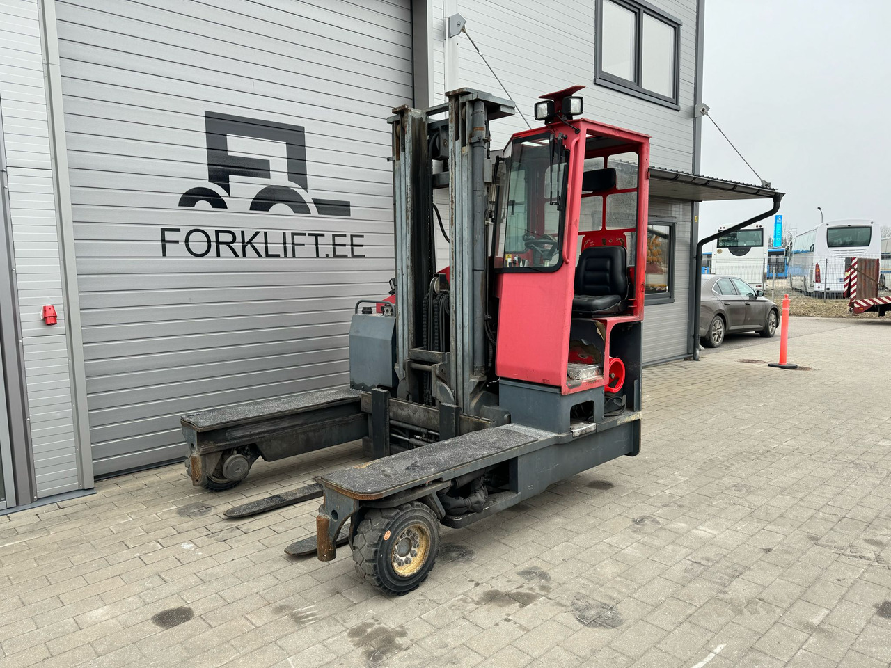 Combilift C4000 - Gázüzemű targonca: 1 kép. Combilift C4000 - Gázüzemű targonca: 1 kép.