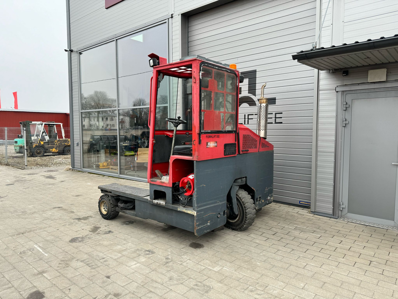 Combilift C4000 - Gázüzemű targonca: 4 kép. Combilift C4000 - Gázüzemű targonca: 4 kép.
