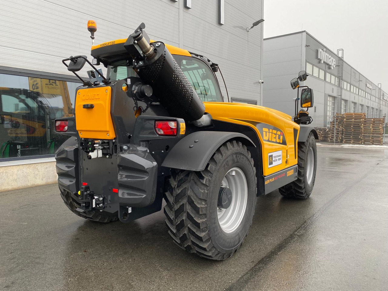 Dieci Agri Plus 42.7 VS EVO2 GD - Teleszkópos rakodó: 4 kép. Dieci Agri Plus 42.7 VS EVO2 GD - Teleszkópos rakodó: 4 kép.