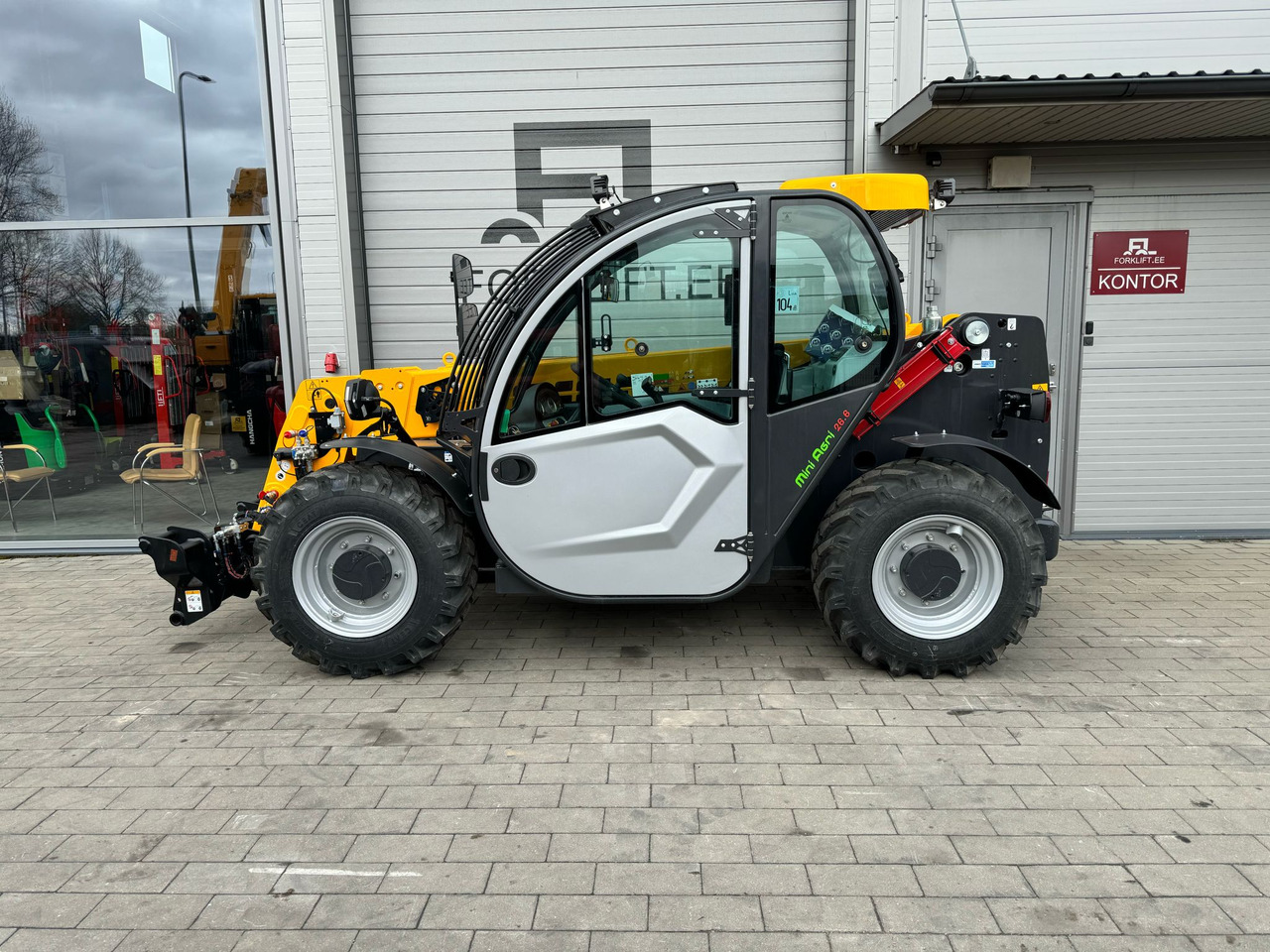 Dieci Mini Agri 26.6 - Teleszkópos rakodó: 2 kép. Dieci Mini Agri 26.6 - Teleszkópos rakodó: 2 kép.