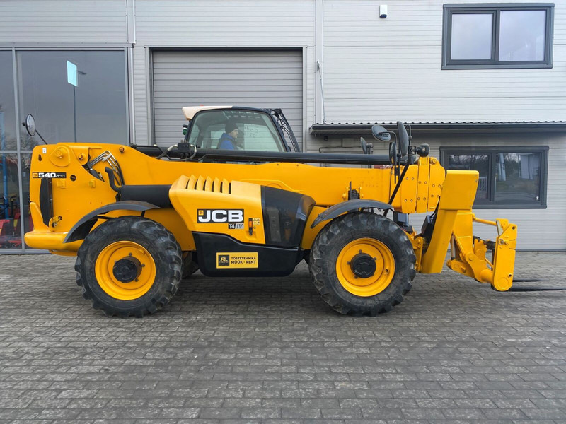 JCB 540-170 - Teleszkópos rakodó: 4 kép. JCB 540-170 - Teleszkópos rakodó: 4 kép.