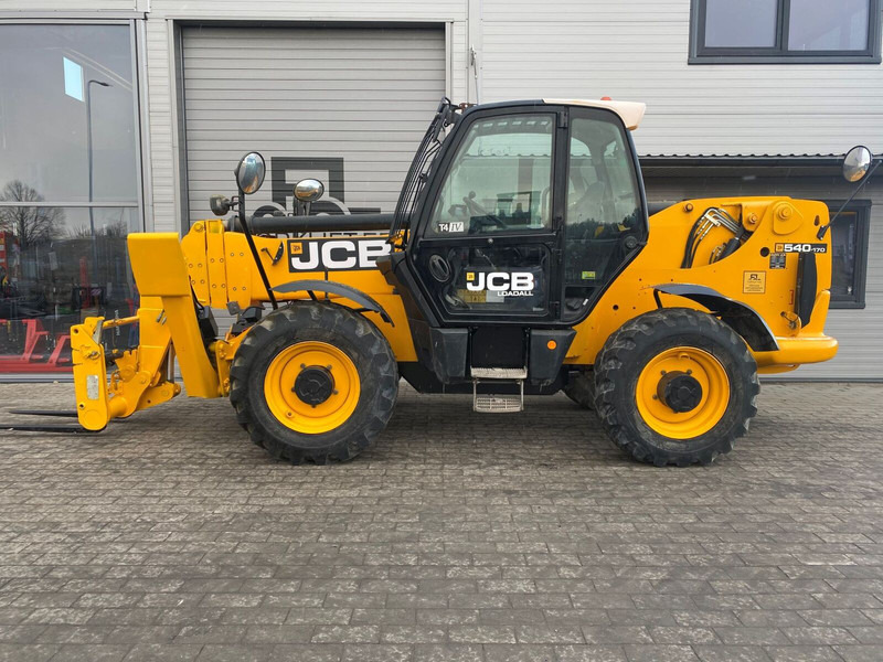 JCB 540-170 - Teleszkópos rakodó: 3 kép. JCB 540-170 - Teleszkópos rakodó: 3 kép.