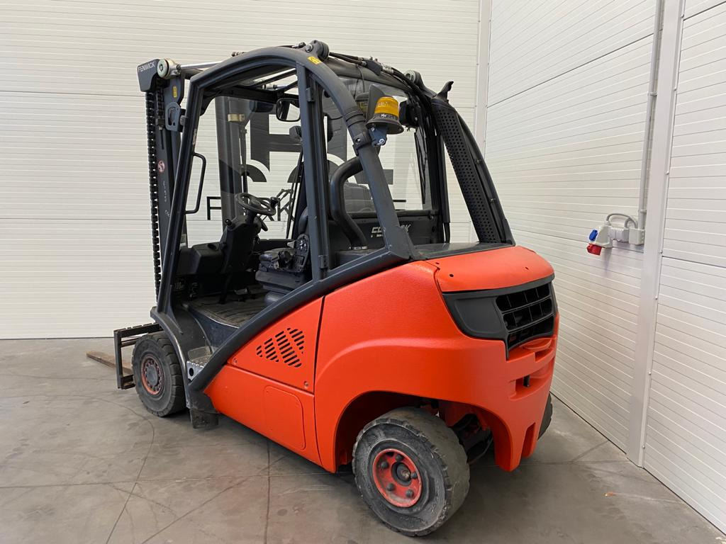 Linde H25D-02 EVO - Dízel targonca: 3 kép. Linde H25D-02 EVO - Dízel targonca: 3 kép.