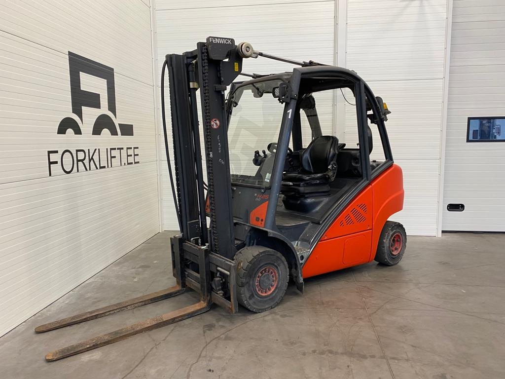 Linde H25D-02 EVO - Dízel targonca: 1 kép. Linde H25D-02 EVO - Dízel targonca: 1 kép.