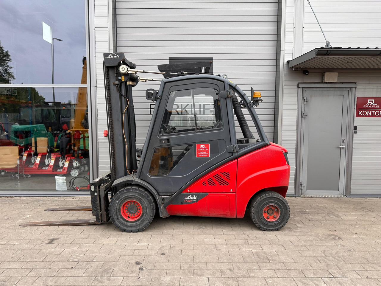 Linde H30D-02 - Dízel targonca: 2 kép. Linde H30D-02 - Dízel targonca: 2 kép.
