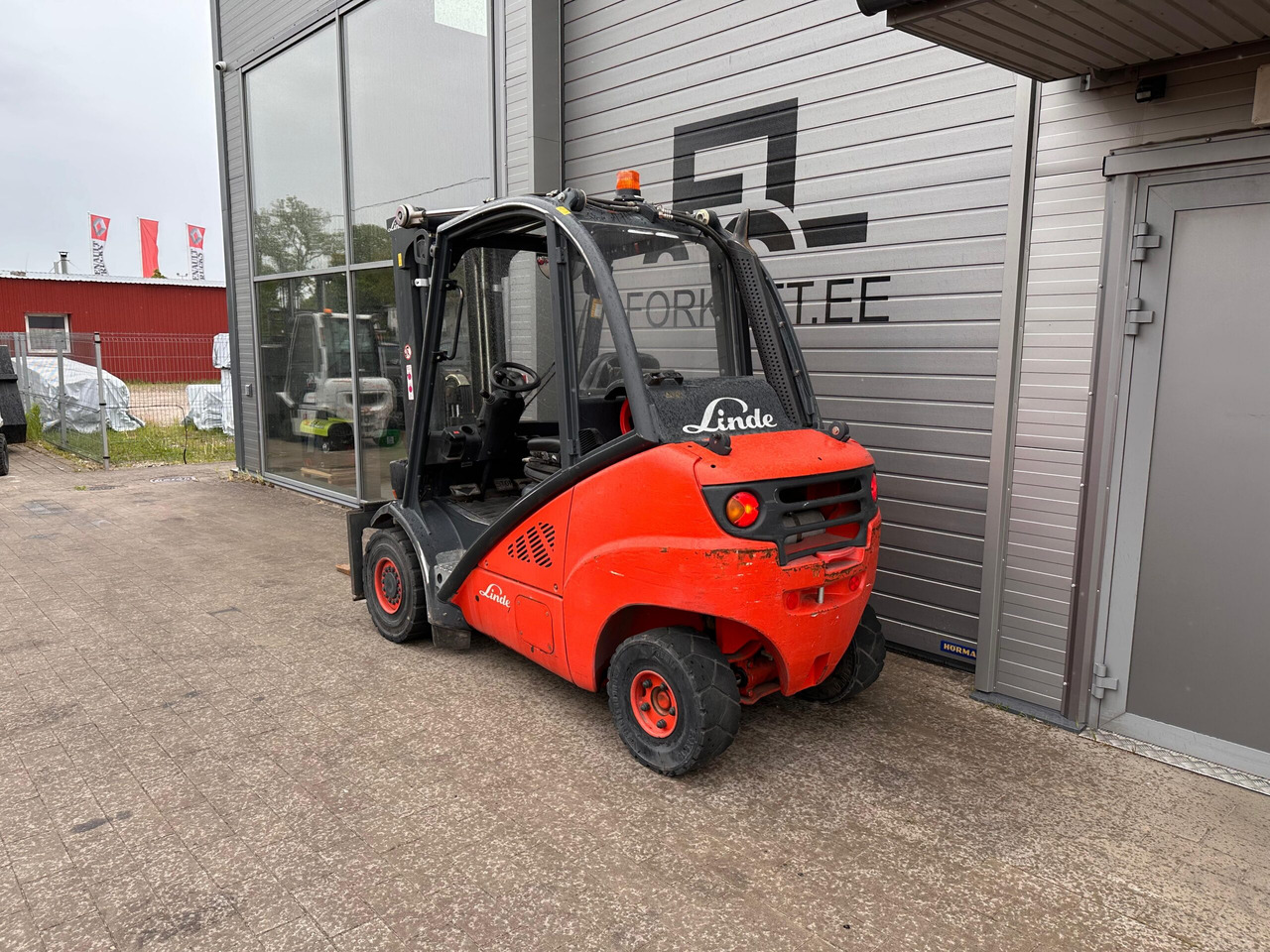 Linde H35T - Gázüzemű targonca: 3 kép. Linde H35T - Gázüzemű targonca: 3 kép.