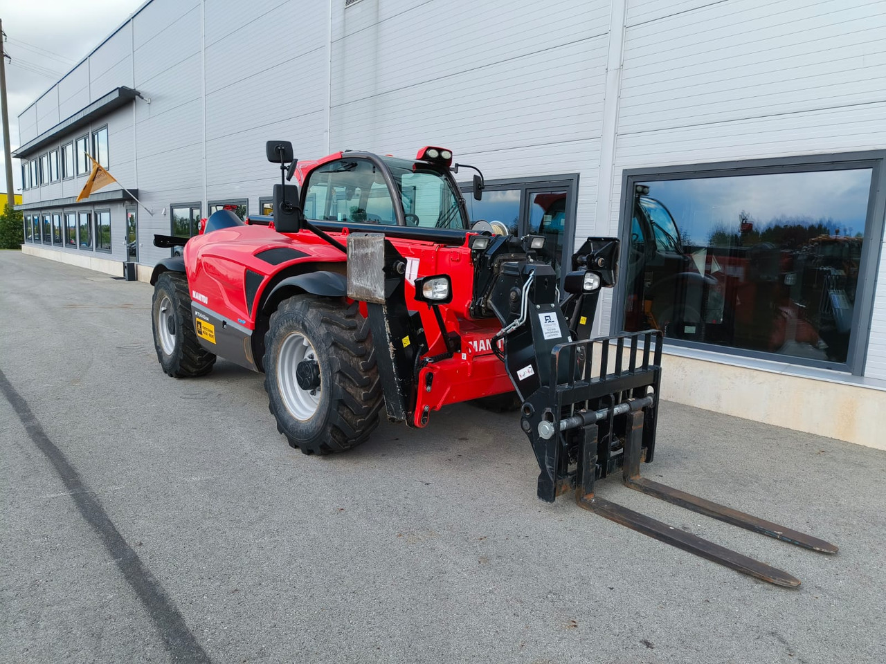 Manitou MT1440 HA - Teleszkópos rakodó: 4 kép. Manitou MT1440 HA - Teleszkópos rakodó: 4 kép.