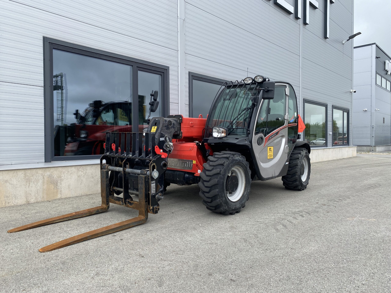 Manitou MT625H - Teleszkópos rakodó: 1 kép. Manitou MT625H - Teleszkópos rakodó: 1 kép.