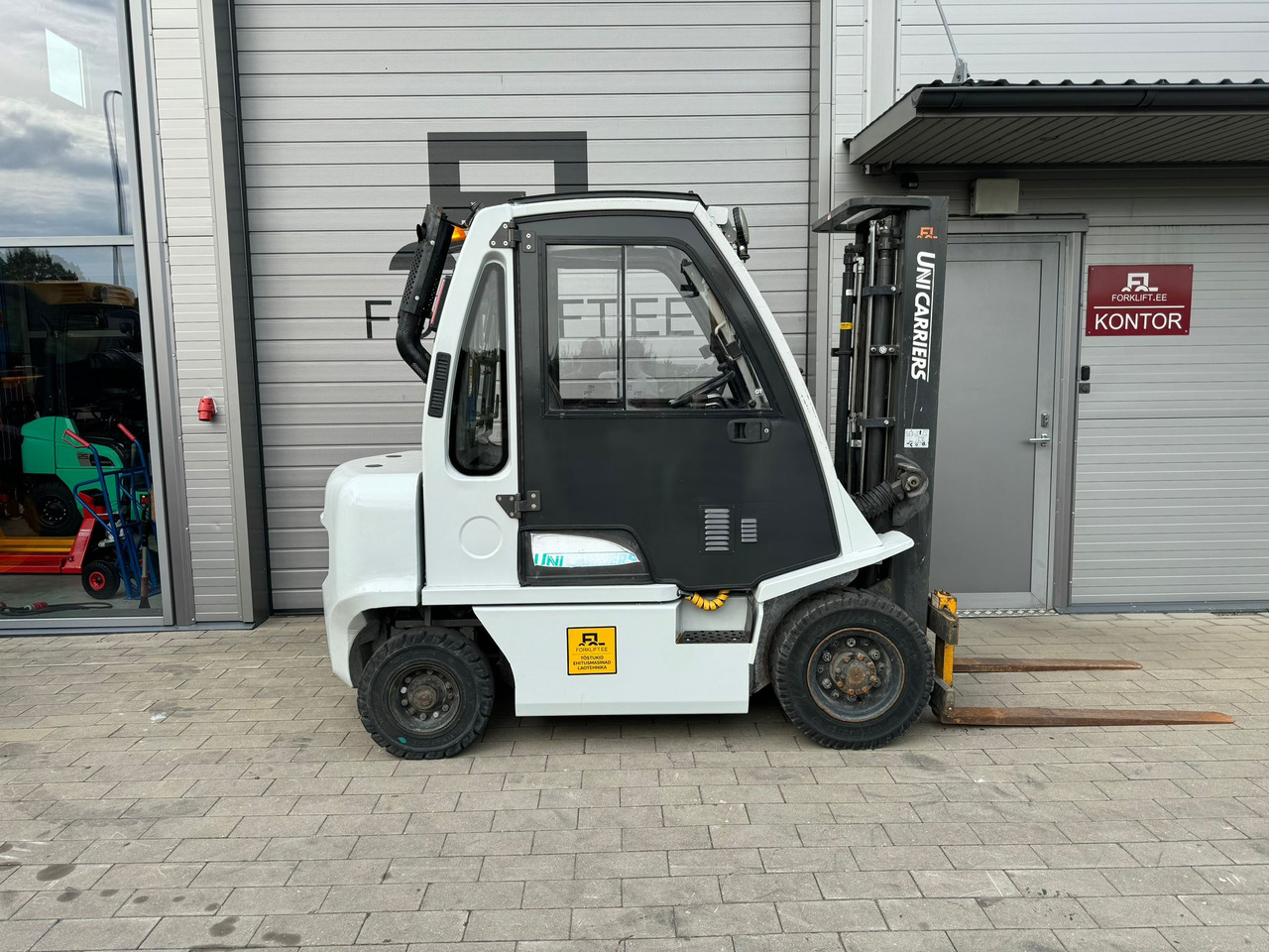 Unicarriers Y1D2A25Q - Dízel targonca: 5 kép. Unicarriers Y1D2A25Q - Dízel targonca: 5 kép.