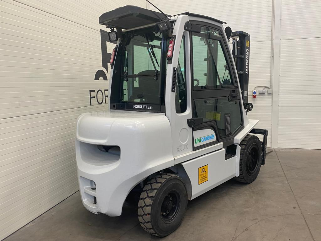 Unicarriers YG1D2A30Q - Dízel targonca: 3 kép. Unicarriers YG1D2A30Q - Dízel targonca: 3 kép.
