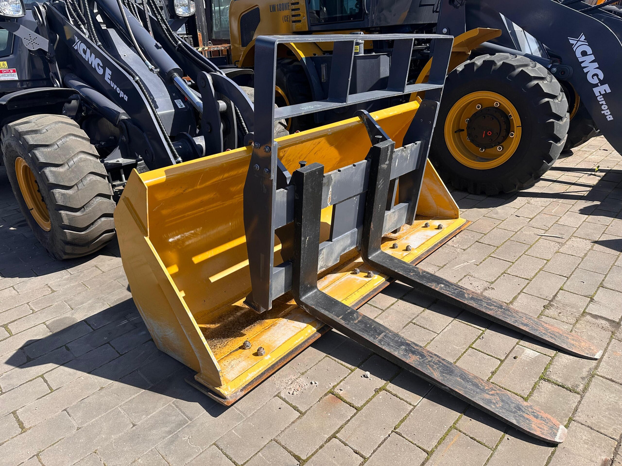 XCMG XC916E lízing XCMG XC916E: 7 kép.