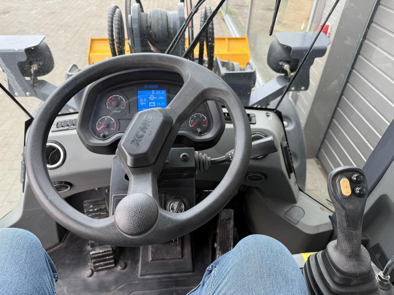 XCMG XC916E lízing XCMG XC916E: 9 kép.