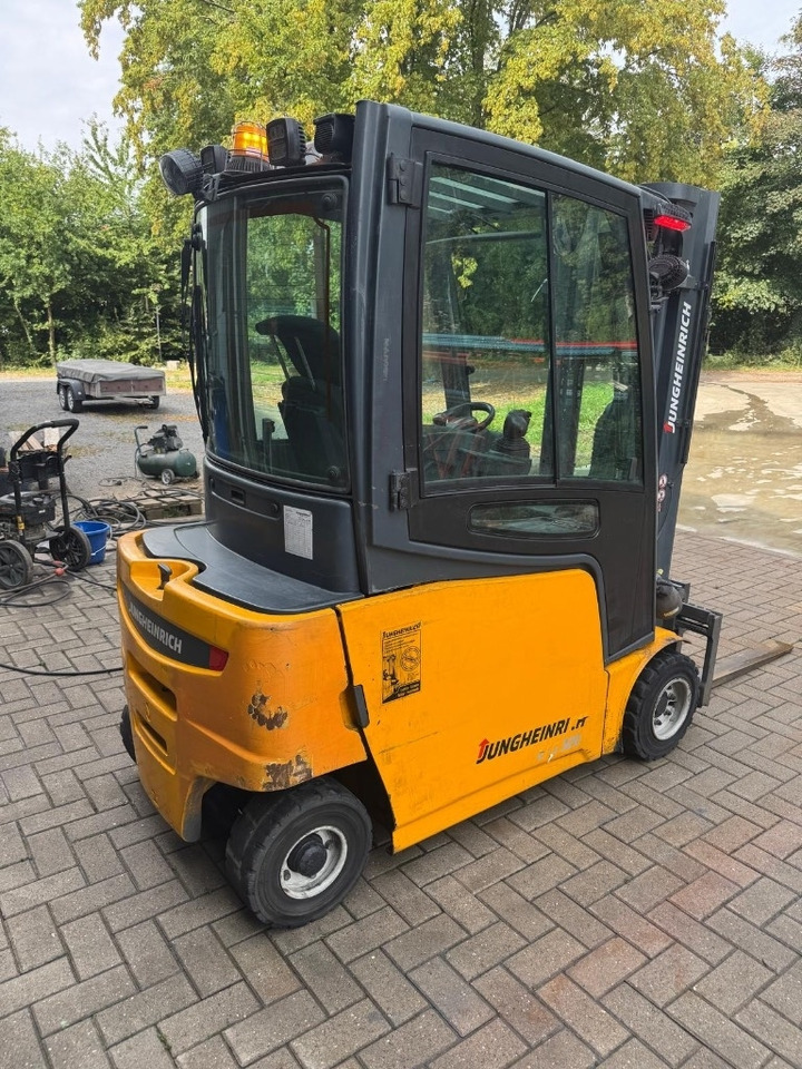 JUNGHEINRICH EFG320 - Elektromos targonca: 4 kép. JUNGHEINRICH EFG320 - Elektromos targonca: 4 kép.