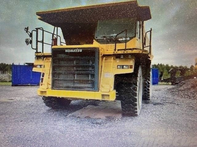 Komatsu HD 605-7 - Bánya teherautó: 1 kép. Komatsu HD 605-7 - Bánya teherautó: 1 kép.