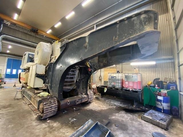 Metso Lokotrack LT120E Diesel and electric - Mobil törőgép: 2 kép. Metso Lokotrack LT120E Diesel and electric - Mobil törőgép: 2 kép.