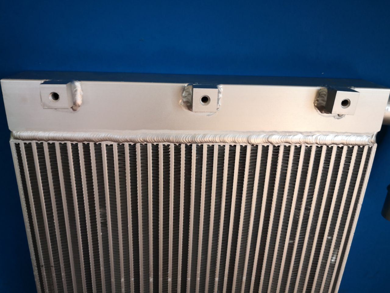 4650356 OILCOOLER HITACHI ZX270.3 280.3 - Radiátor: 3 kép. 4650356 OILCOOLER HITACHI ZX270.3 280.3 - Radiátor: 3 kép.