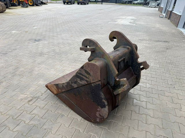 Beco Bucket CW30 1000mm - Kotró kanál: 2 kép. Beco Bucket CW30 1000mm - Kotró kanál: 2 kép.