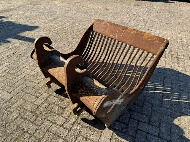 Beco Puinbak CW30 1300mm Skeleton Bucket - Kőválogató kanál - Építőipari gépek: 3 kép. Beco Puinbak CW30 1300mm Skeleton Bucket - Kőválogató kanál - Építőipari gépek: 3 kép.