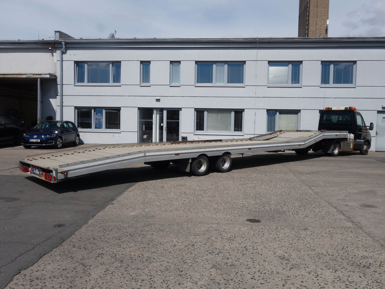 Iveco Daily 35C17 mit Anhänger für 3 PKW - Autószállító teherautó: 5 kép. Iveco Daily 35C17 mit Anhänger für 3 PKW - Autószállító teherautó: 5 kép.