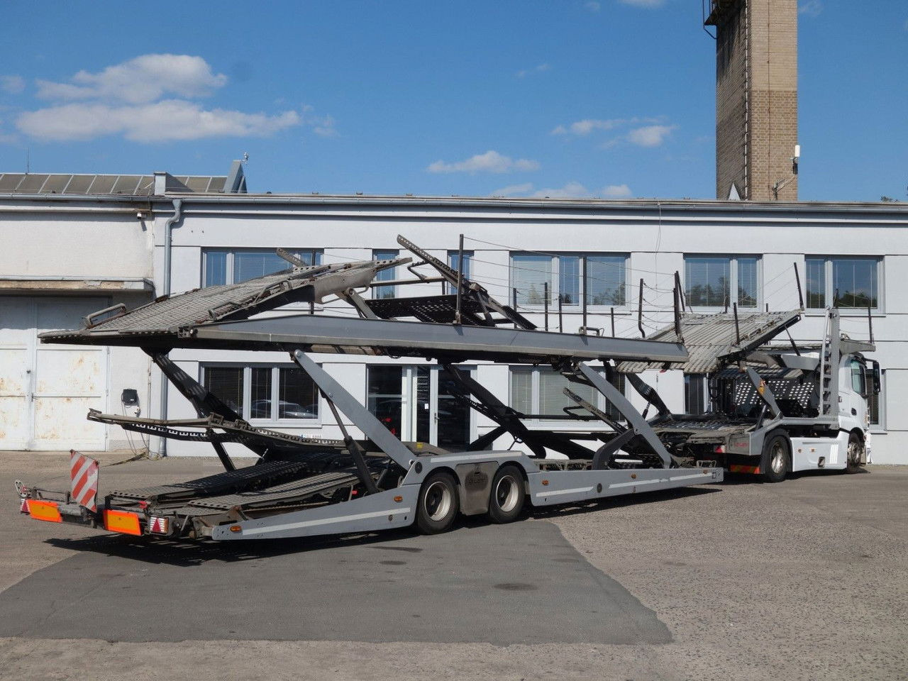 Mercedes-Benz Actros 1846 mit Euro Lohr, VDI Certificate - Autószállító teherautó: 3 kép. Mercedes-Benz Actros 1846 mit Euro Lohr, VDI Certificate - Autószállító teherautó: 3 kép.