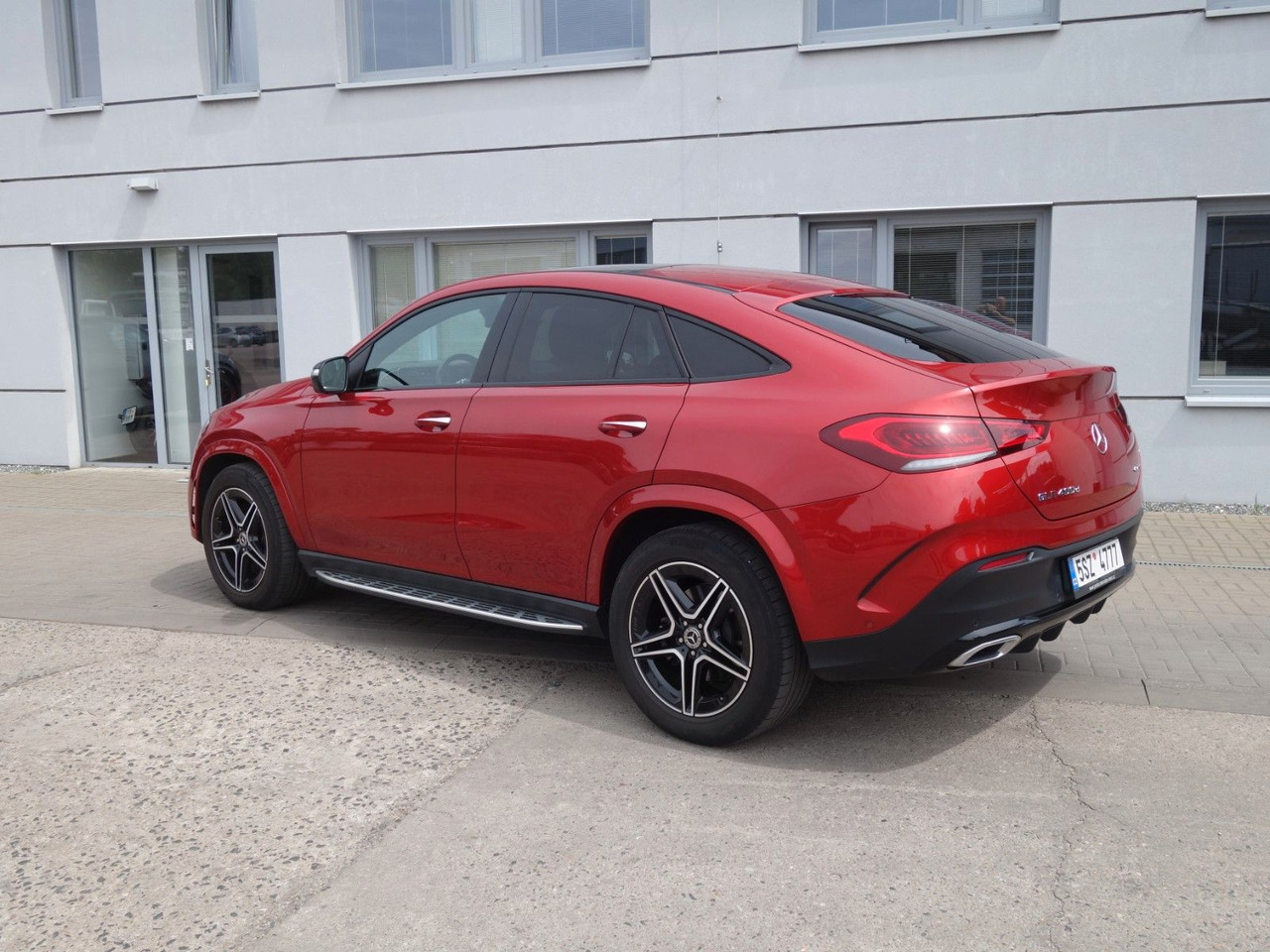 Mercedes-Benz GLE 400 d 4Matic Coupe Pano - Terepjáró/ SUV: 4 kép. Mercedes-Benz GLE 400 d 4Matic Coupe Pano - Terepjáró/ SUV: 4 kép.