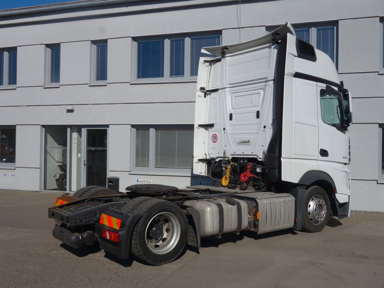 Mercedes-Benz Actros 1848 Lsnrl Giga Space, Xenon, Navi - Nyergesvontató: 4 kép. Mercedes-Benz Actros 1848 Lsnrl Giga Space, Xenon, Navi - Nyergesvontató: 4 kép.