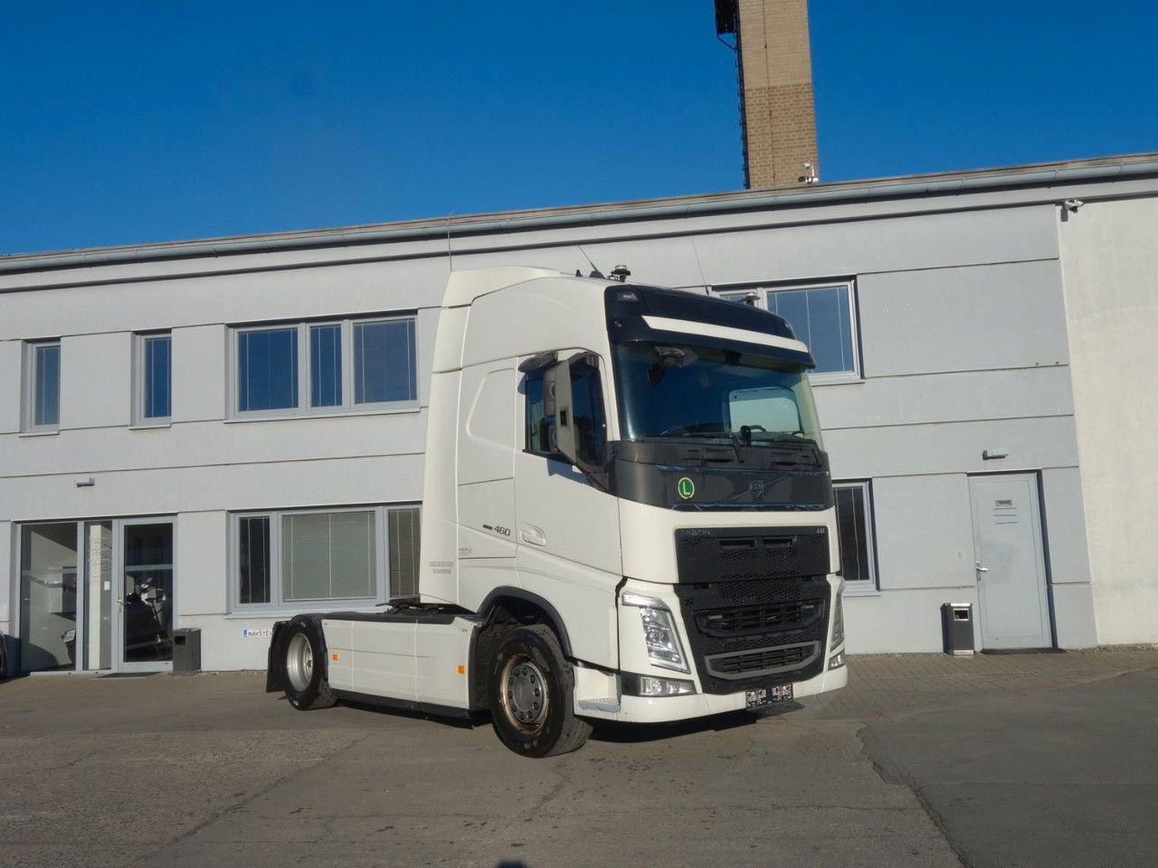 Volvo FH 13.460 Standard - Nyergesvontató: 2 kép. Volvo FH 13.460 Standard - Nyergesvontató: 2 kép.