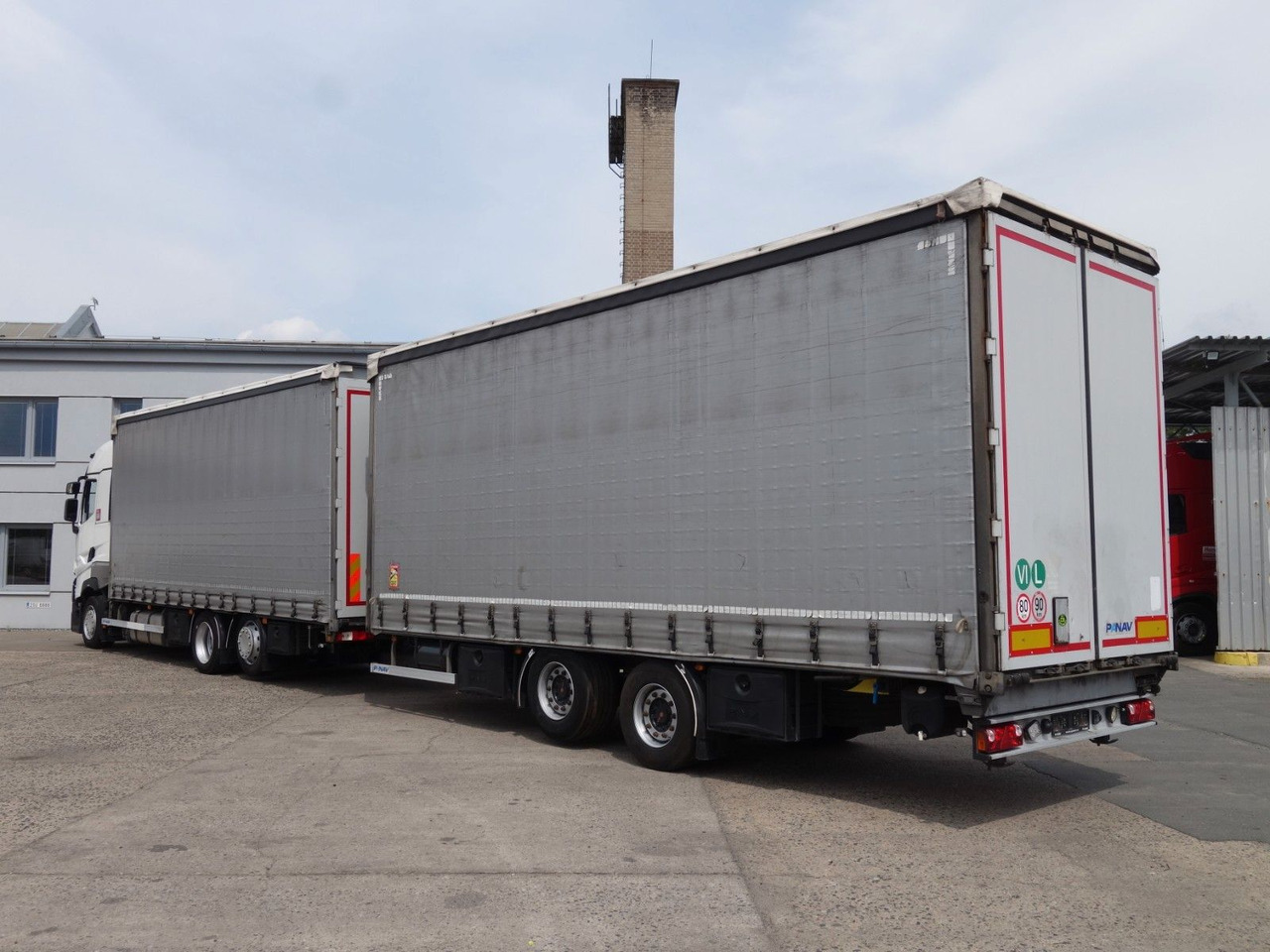 Renault T520 6x2 + trailer, 120m3, 2x Liftachse - Ponyvás teherautó: 3 kép. Renault T520 6x2 + trailer, 120m3, 2x Liftachse - Ponyvás teherautó: 3 kép.