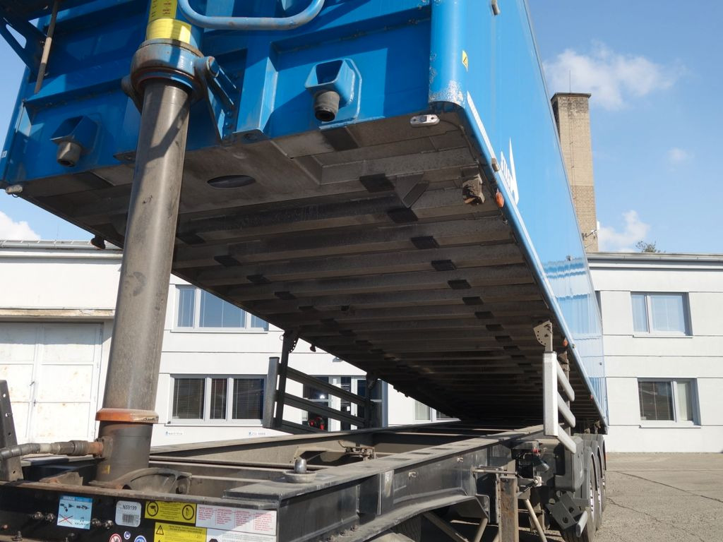 Stas Alu kipper, 50 cm3, Liftachse, SAF, Rollplane - Félpótkocsi billenőplatós: 4 kép. Stas Alu kipper, 50 cm3, Liftachse, SAF, Rollplane - Félpótkocsi billenőplatós: 4 kép.