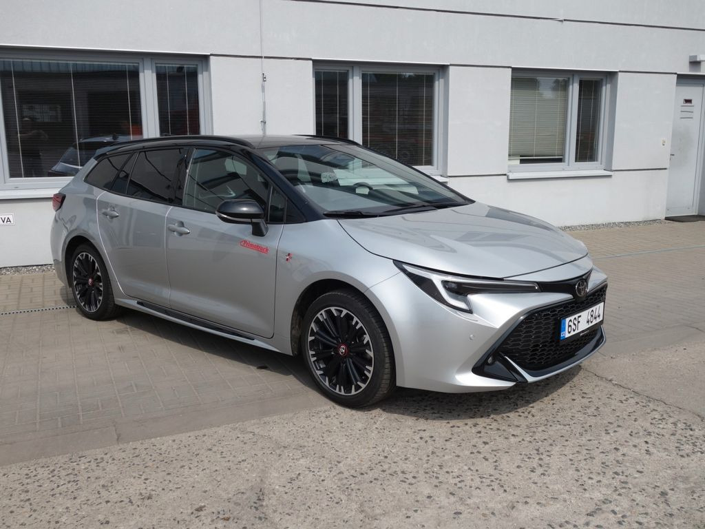 Toyota Corolla Touring 2,0 Hybrid GR Sport - Autó: 4 kép. Toyota Corolla Touring 2,0 Hybrid GR Sport - Autó: 4 kép.