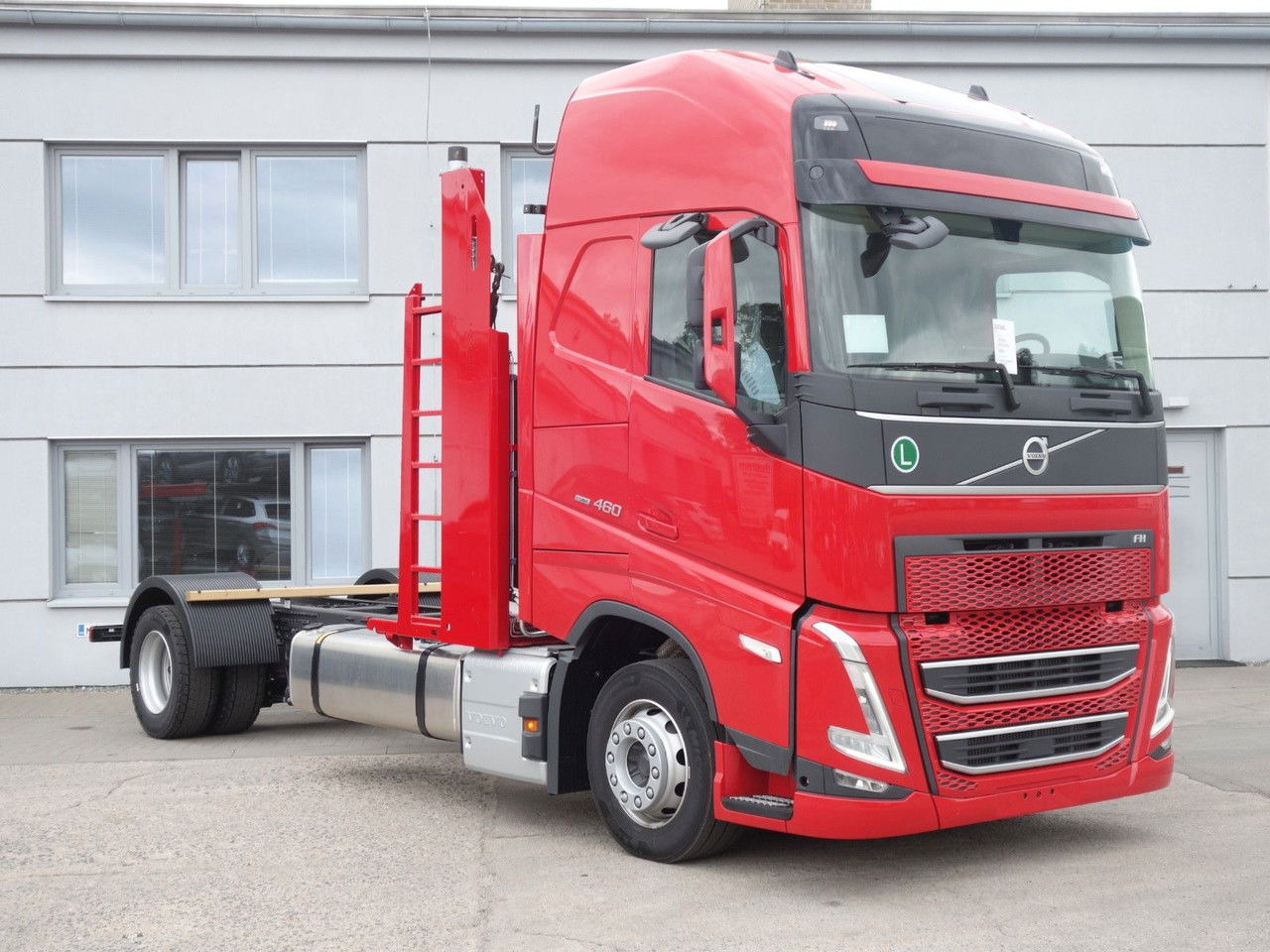 Volvo FH 13 XL 460 TC Neue fur Kassbohrer - Autószállító teherautó: 2 kép. Volvo FH 13 XL 460 TC Neue fur Kassbohrer - Autószállító teherautó: 2 kép.