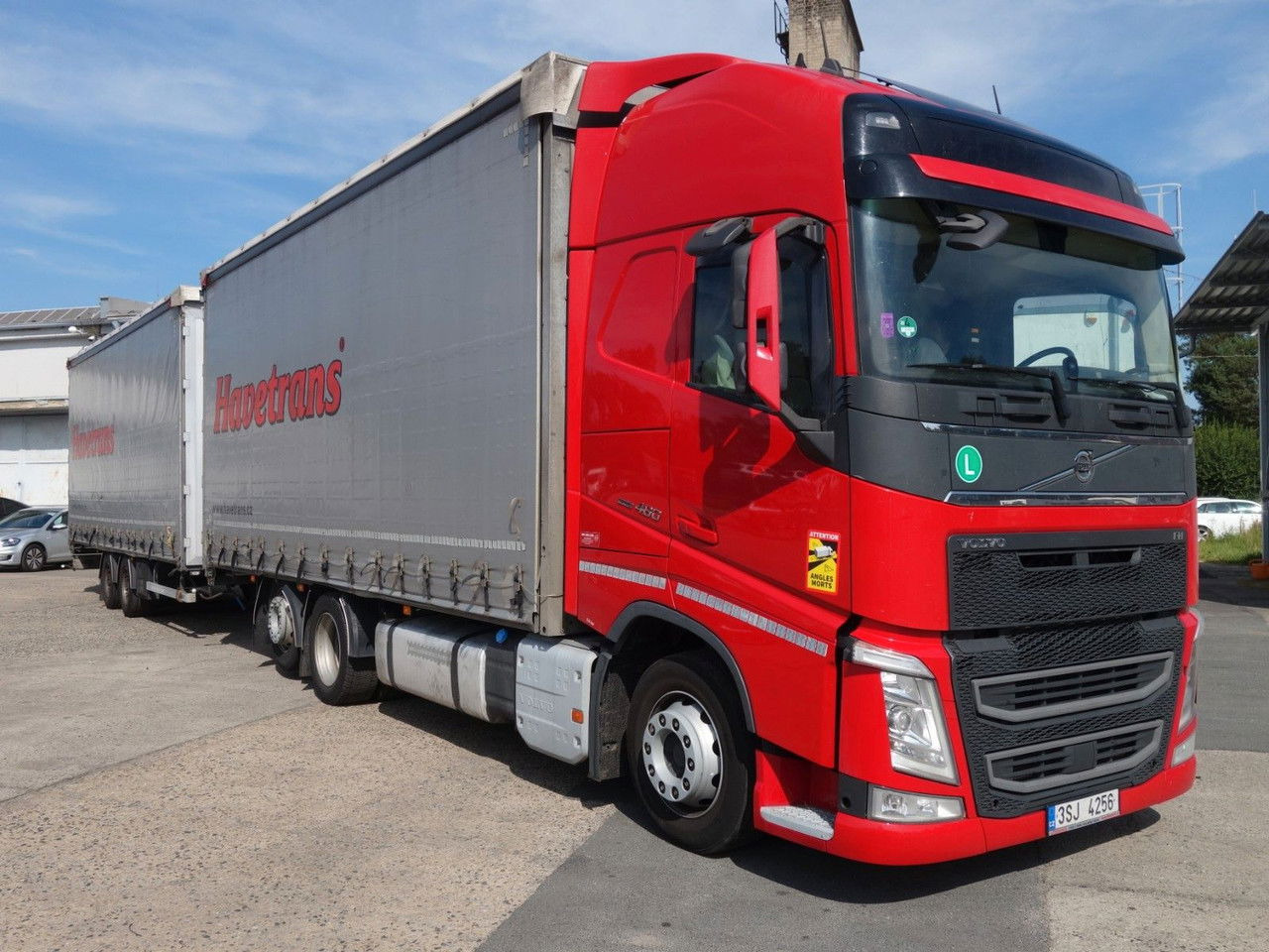 Volvo FH 460 XL 6x2, 120 cbm, Durchfahren - Ponyvás teherautó: 2 kép. Volvo FH 460 XL 6x2, 120 cbm, Durchfahren - Ponyvás teherautó: 2 kép.