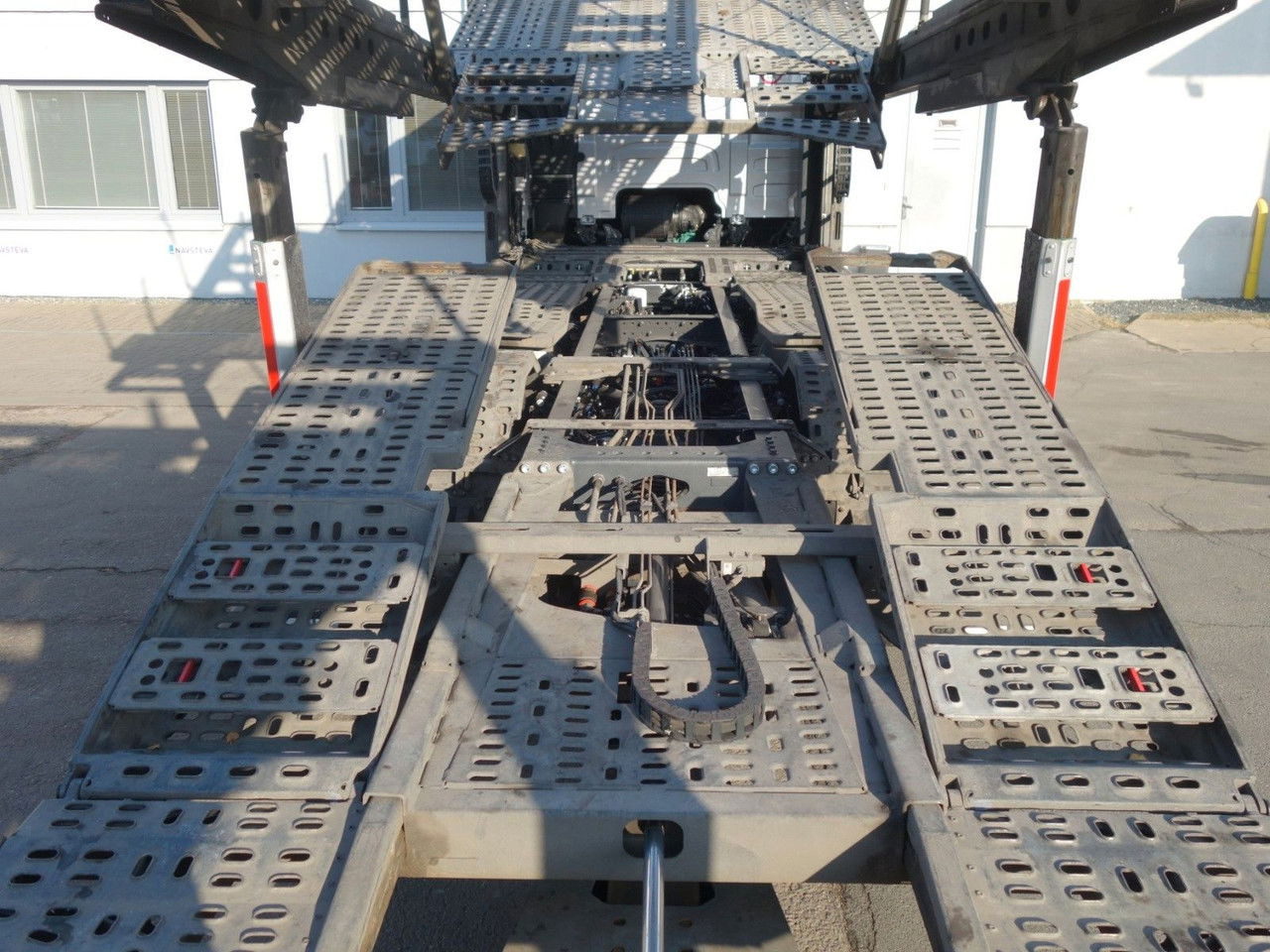 Autószállító teherautó Volvo FM 460 6x2 Kassbohrer Metago / Intago tt, VDI: 15 kép. Autószállító teherautó Volvo FM 460 6x2 Kassbohrer Metago / Intago tt, VDI: 15 kép.