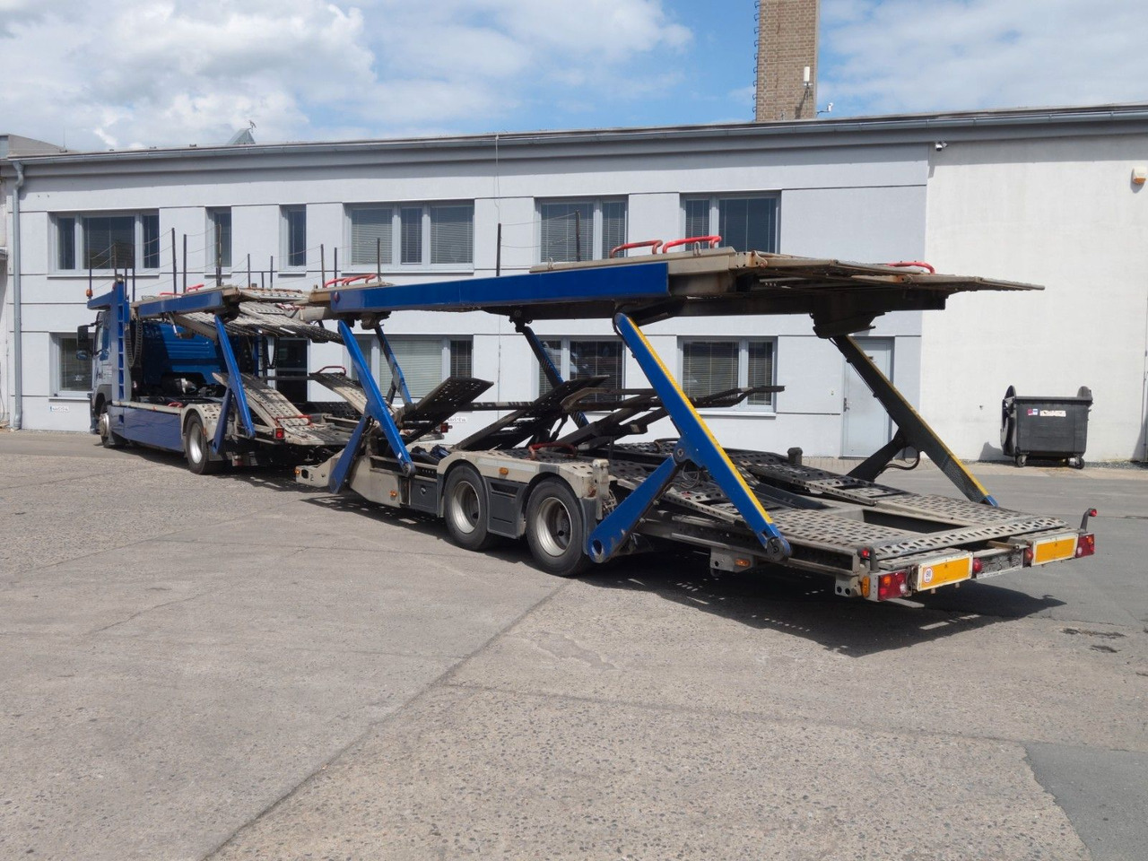Volvo FM13 500 Kässbohrer Supertrans / Supertrans - Autószállító teherautó: 3 kép. Volvo FM13 500 Kässbohrer Supertrans / Supertrans - Autószállító teherautó: 3 kép.