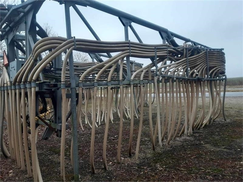 AP 24 meter - Szippantó tartálykocsi: 5 kép. AP 24 meter - Szippantó tartálykocsi: 5 kép.