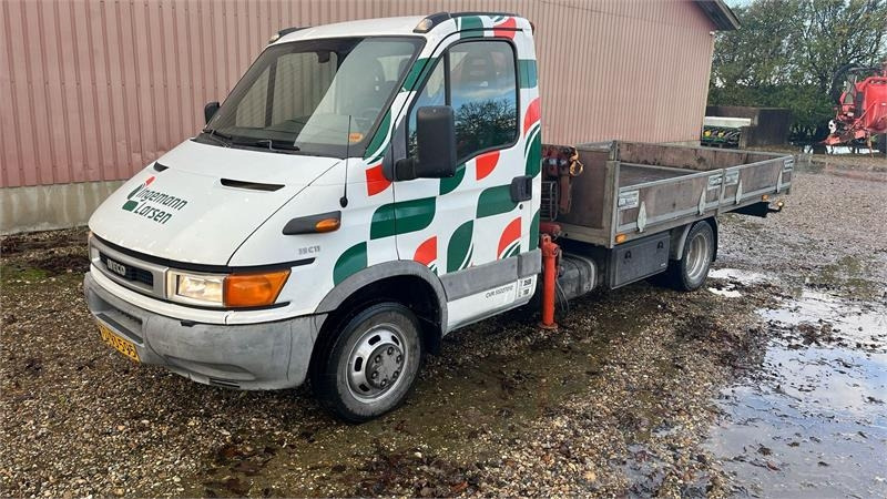 Iveco 35C11 - Platós kisteherautó: 1 kép. Iveco 35C11 - Platós kisteherautó: 1 kép.