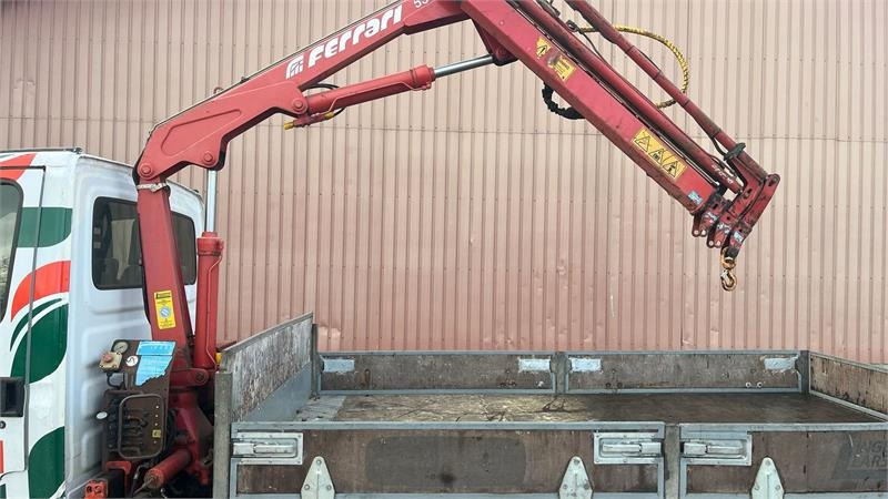 Iveco 35C11 - Platós kisteherautó: 2 kép. Iveco 35C11 - Platós kisteherautó: 2 kép.