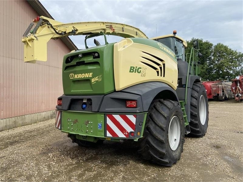 Krone Big X 630 m. Easyflow S380 & Easycollect 900 - Önjáró szecskázógép: 4 kép. Krone Big X 630 m. Easyflow S380 & Easycollect 900 - Önjáró szecskázógép: 4 kép.
