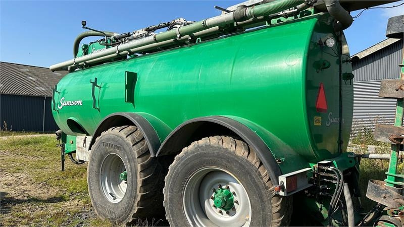 Samson PG20 - Szippantó tartálykocsi: 3 kép. Samson PG20 - Szippantó tartálykocsi: 3 kép.