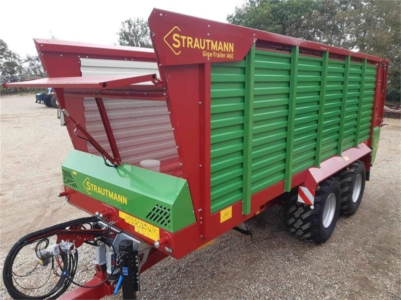 Strautmann Giga Trailer 460 - Etetőkocsi: 4 kép. Strautmann Giga Trailer 460 - Etetőkocsi: 4 kép.