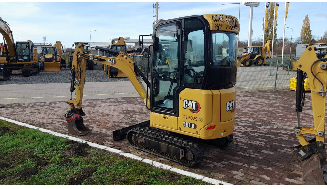 CAT 301.8-05 - Lánctalpas kotró: 4 kép. CAT 301.8-05 - Lánctalpas kotró: 4 kép.