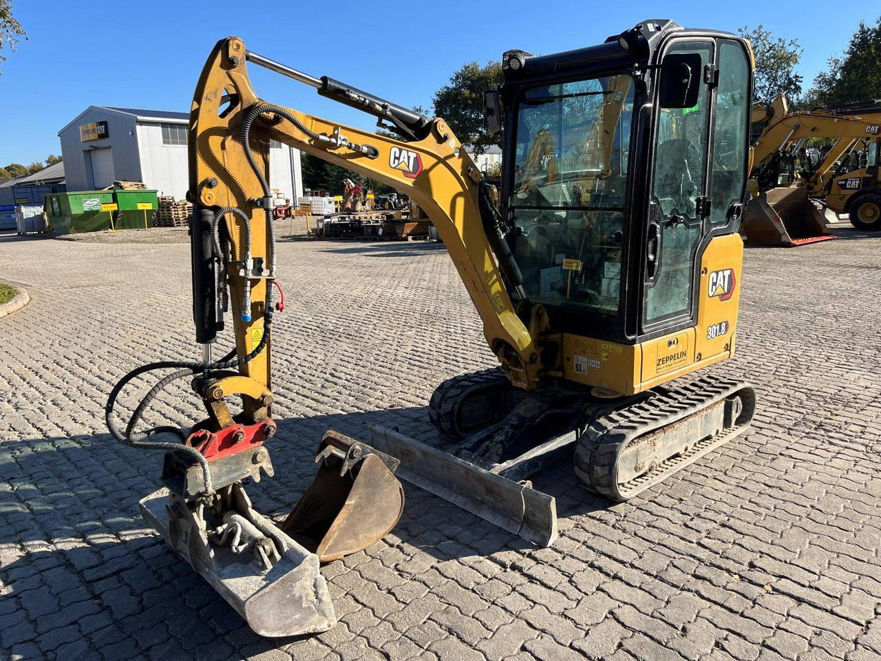 CAT 301.8-05 - Lánctalpas kotró: 1 kép. CAT 301.8-05 - Lánctalpas kotró: 1 kép.