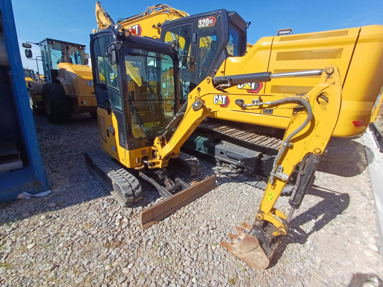 CAT 302-05CR - Lánctalpas kotró: 2 kép. CAT 302-05CR - Lánctalpas kotró: 2 kép.