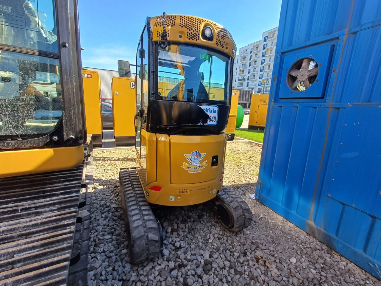 CAT 302-05CR - Lánctalpas kotró: 4 kép. CAT 302-05CR - Lánctalpas kotró: 4 kép.