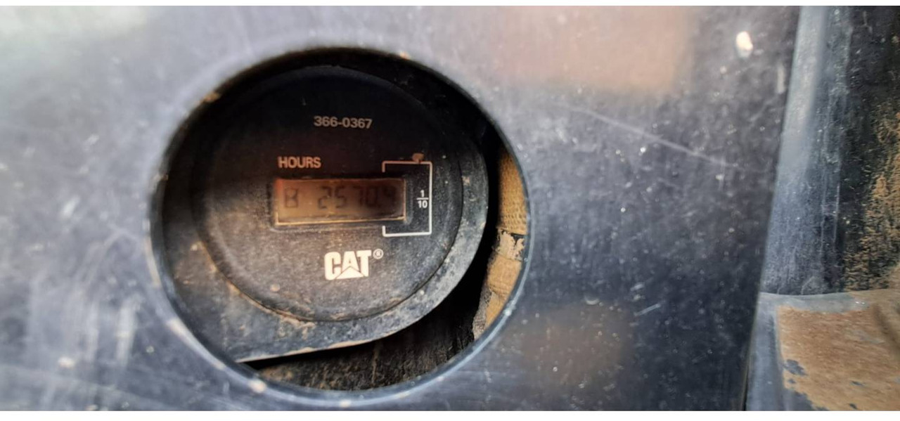 CAT 305E2CR - Lánctalpas kotró: 5 kép. CAT 305E2CR - Lánctalpas kotró: 5 kép.