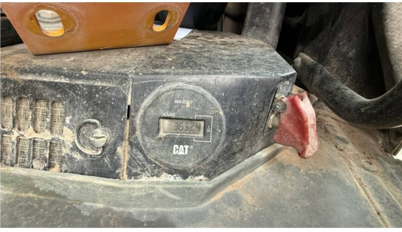 CAT 315FLCR - Lánctalpas kotró: 5 kép. CAT 315FLCR - Lánctalpas kotró: 5 kép.