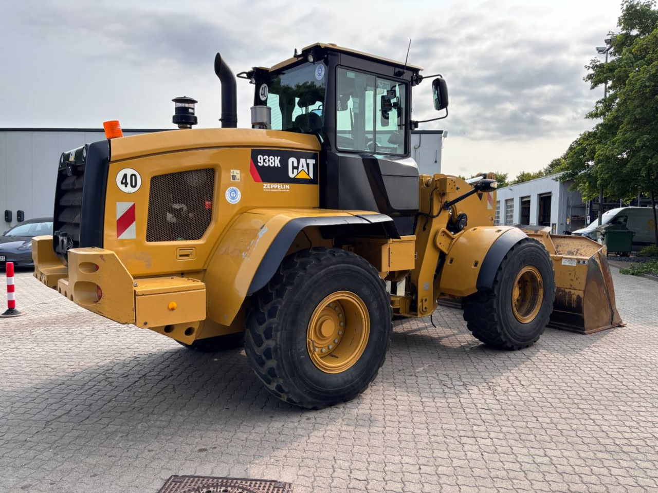 CAT 938K - Gumikerekes homlokrakodó: 3 kép. CAT 938K - Gumikerekes homlokrakodó: 3 kép.