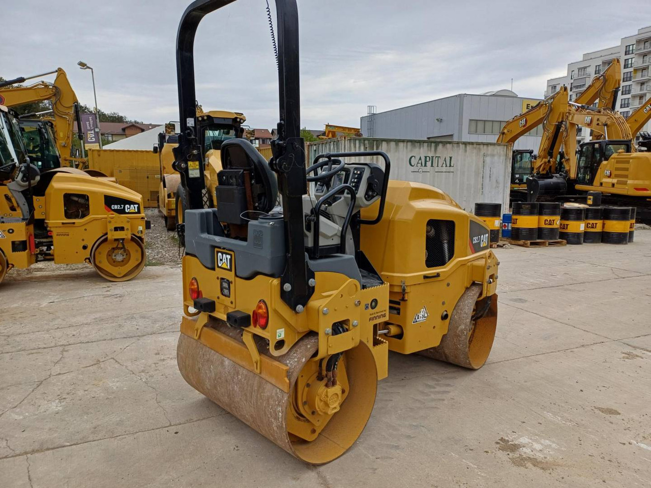 CAT CB2.7LRC - Úthenger: 3 kép. CAT CB2.7LRC - Úthenger: 3 kép.