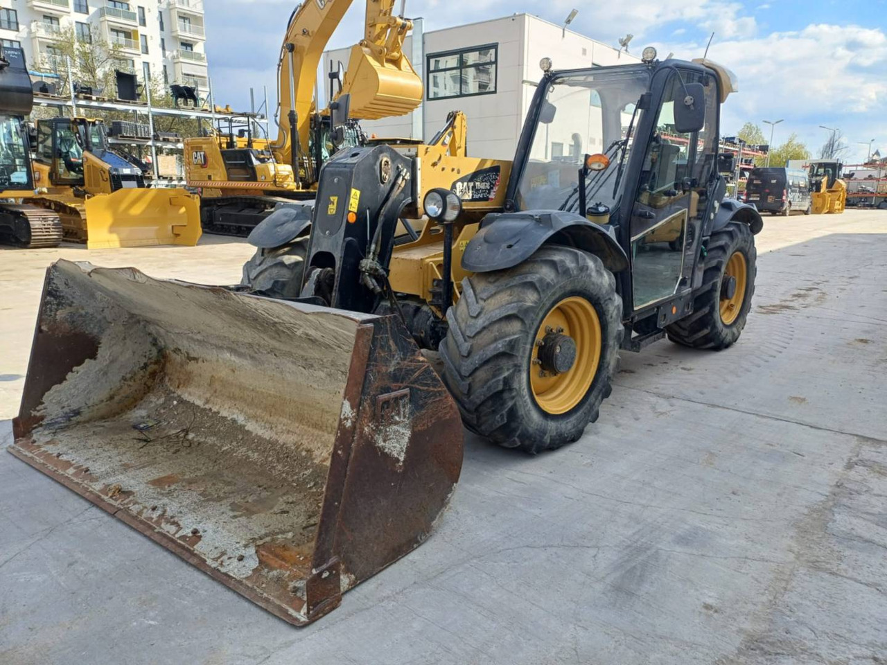 CAT TH407C - Teleszkópos rakodó: 1 kép. CAT TH407C - Teleszkópos rakodó: 1 kép.
